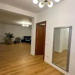 Zarii - Cotroceni Апартаменти *