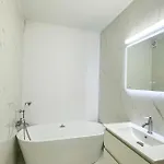 Zarii - Cotroceni Апартаменти